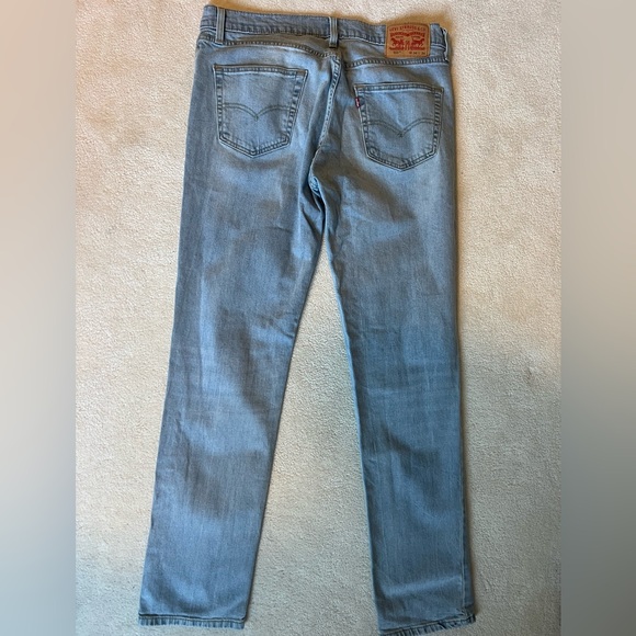 Levi's size 34 -34 Light Blue Jeans Great Condition - Picture 3 of 3